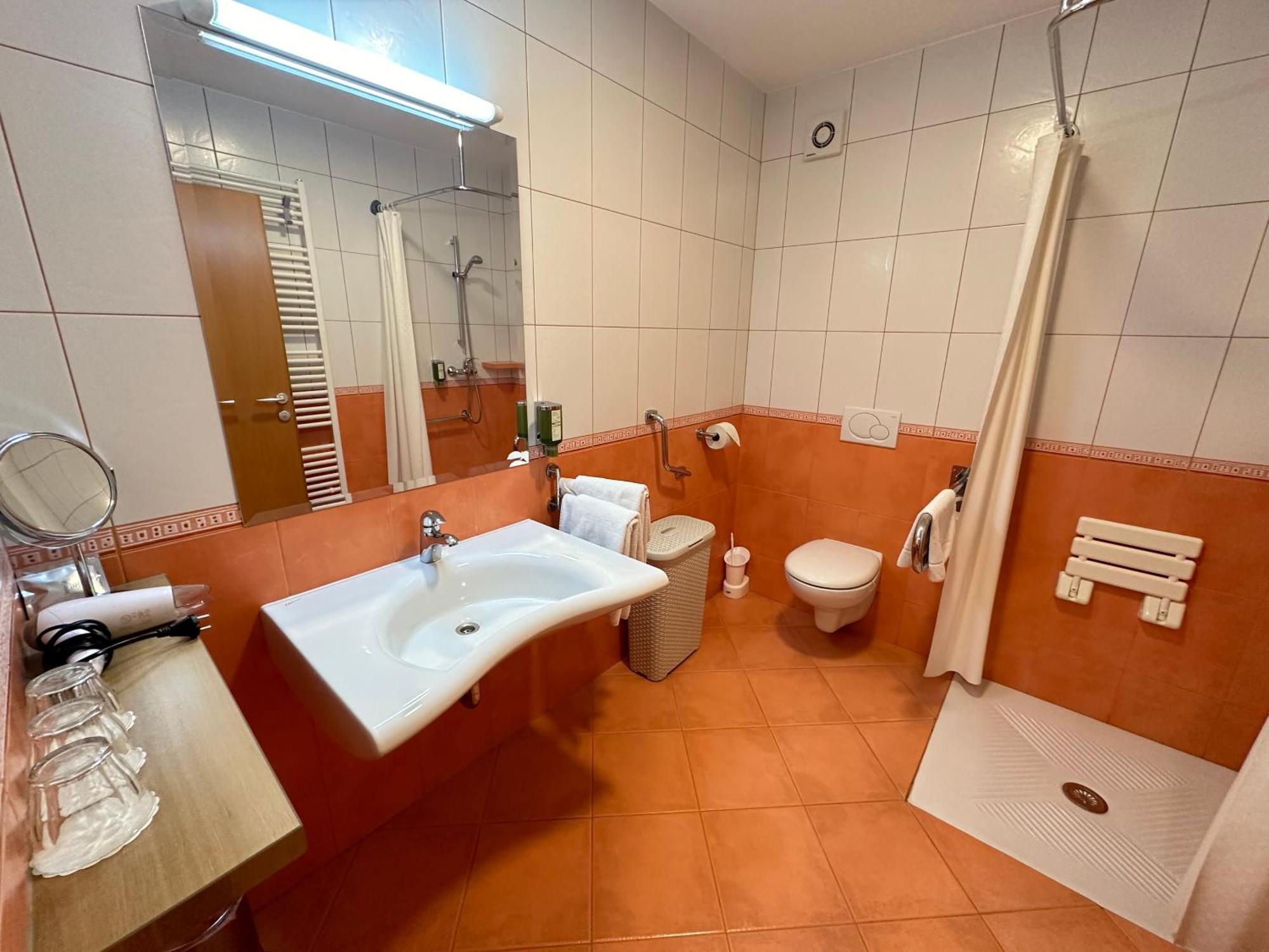 Boutique Hotel Loka Škofja Loka Exteriör bild