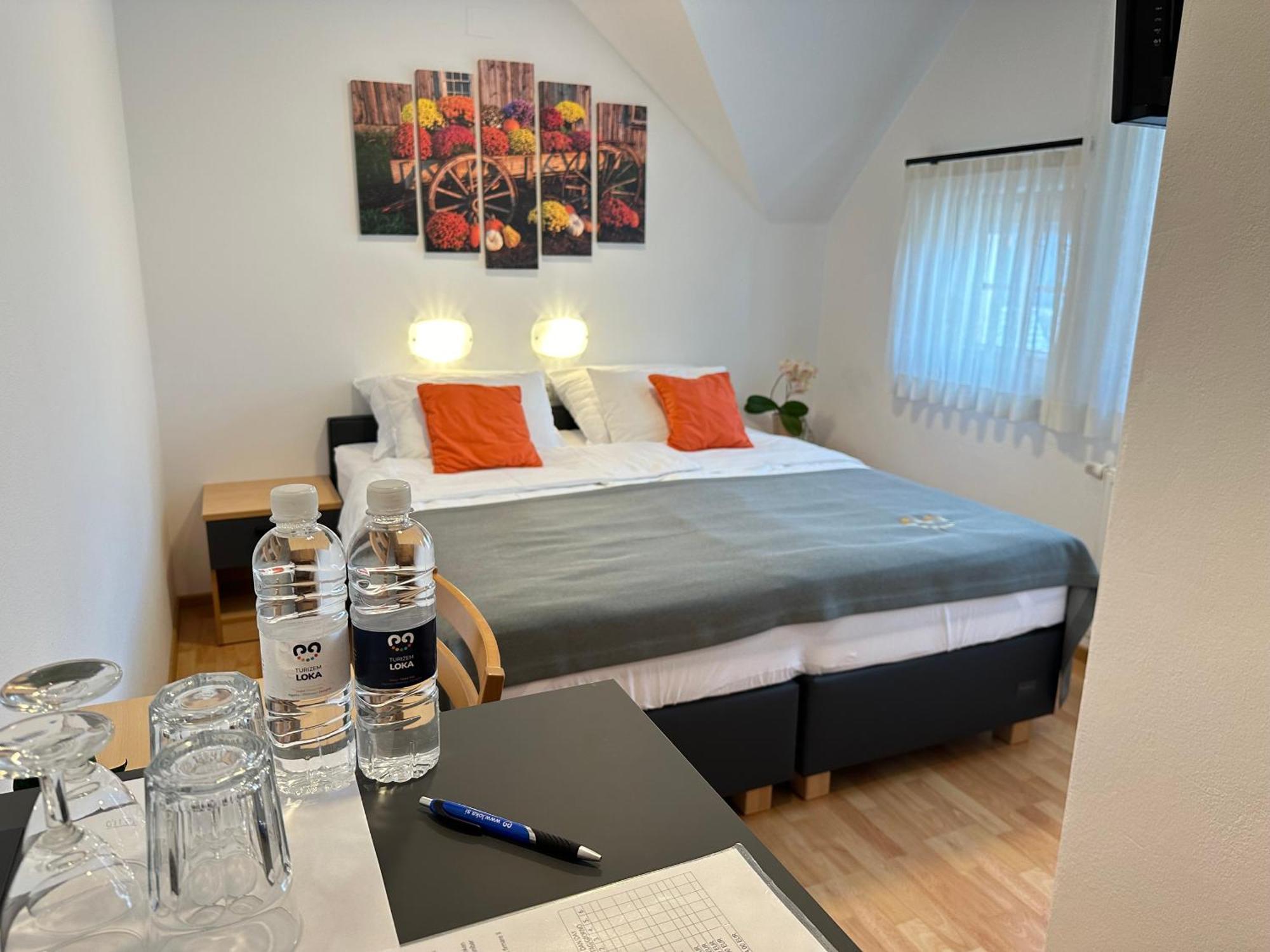 Boutique Hotel Loka Škofja Loka Exteriör bild